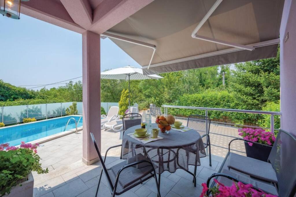 Adorable Holiday House Lilla-With Pool-Near Old Town Labin Лабин Экстерьер фото